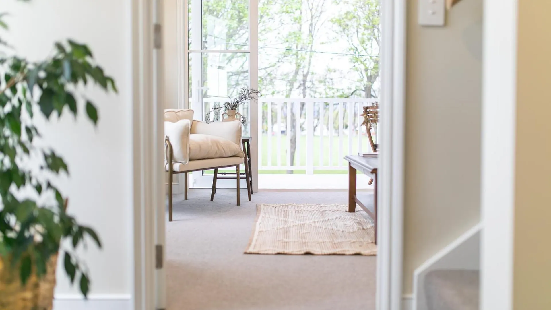 3 Bed Family Retreat Classic Charm With Park Views Christchurch Apartamento