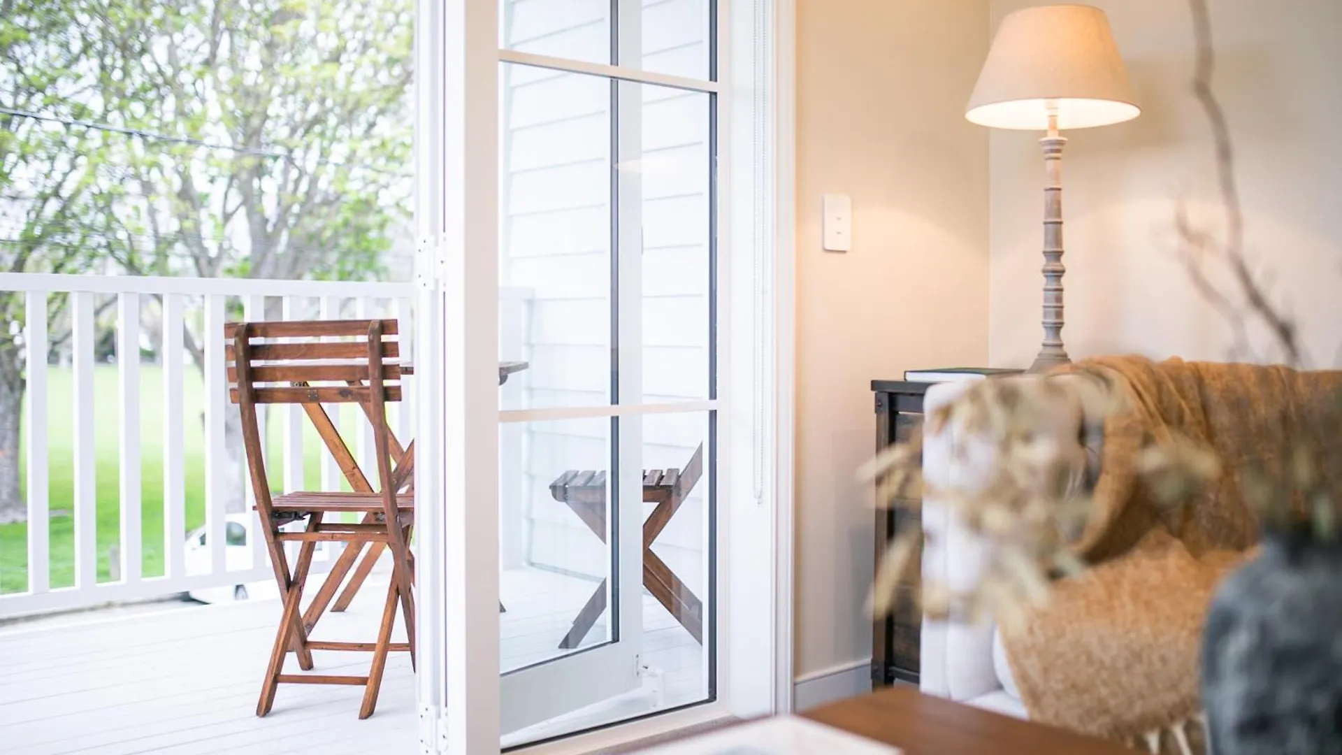 3 Bed Family Retreat Classic Charm With Park Views Christchurch Apartament