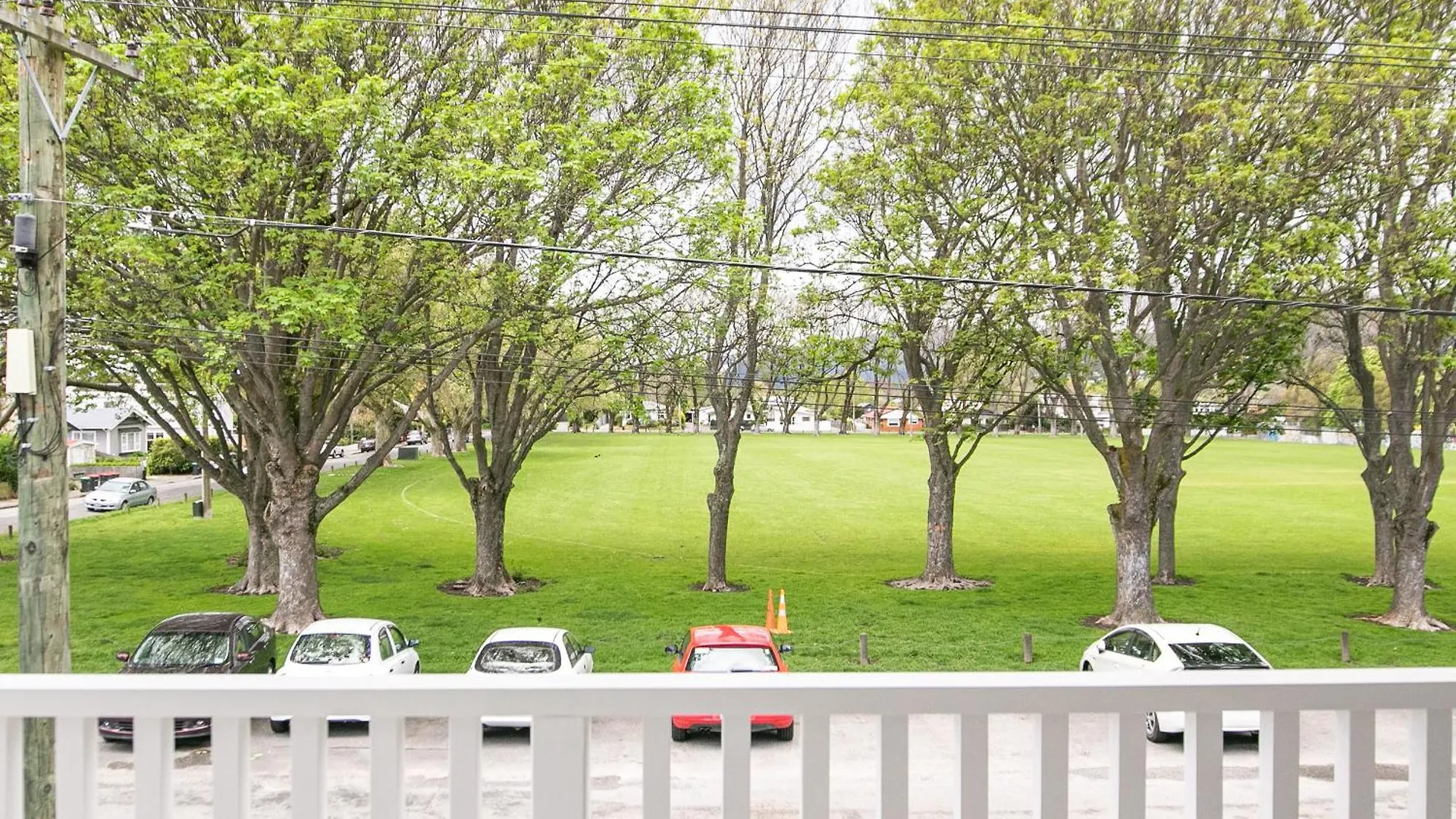 3 Bed Family Retreat Classic Charm With Park Views Christchurch
