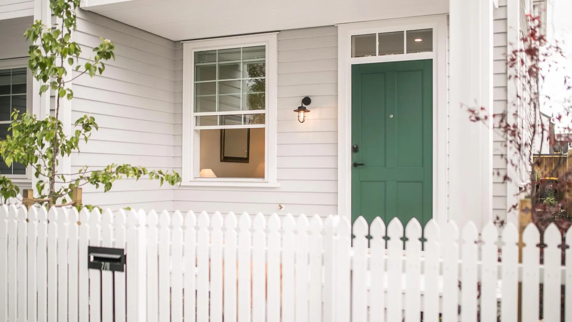 3 Bed Family Retreat Classic Charm With Park Views Christchurch Apartament